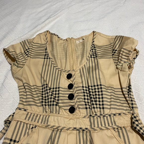 Dress - Picture 2 of 3